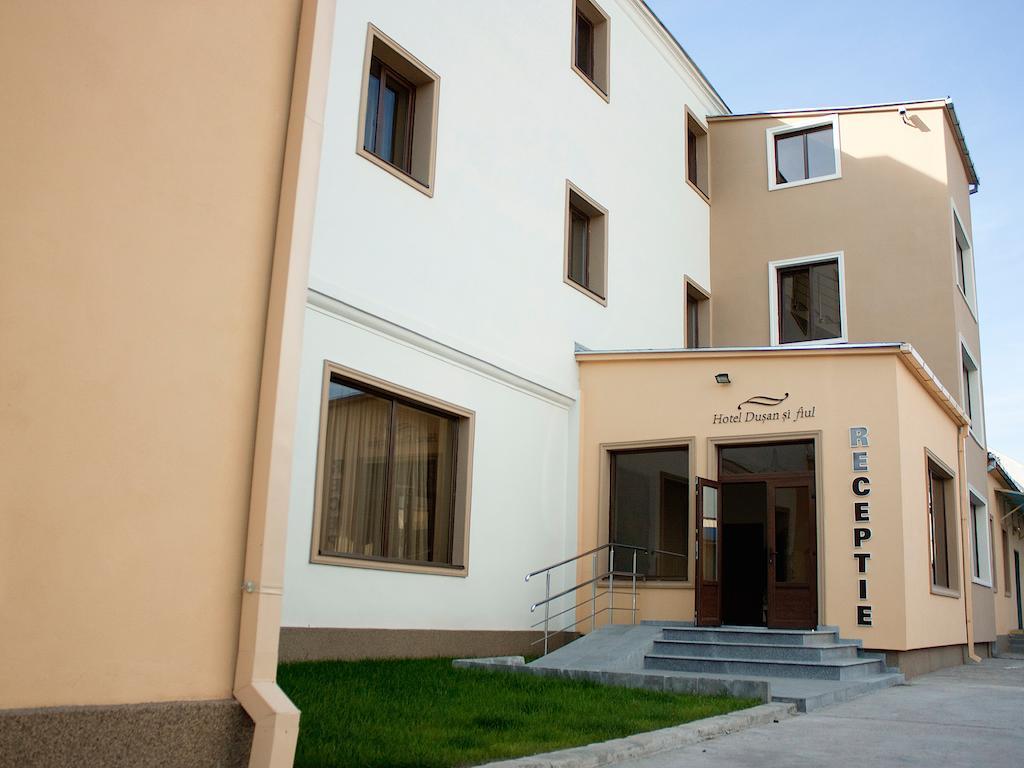 Hotel Dusan Si Fiul Resita Nord Buitenkant foto